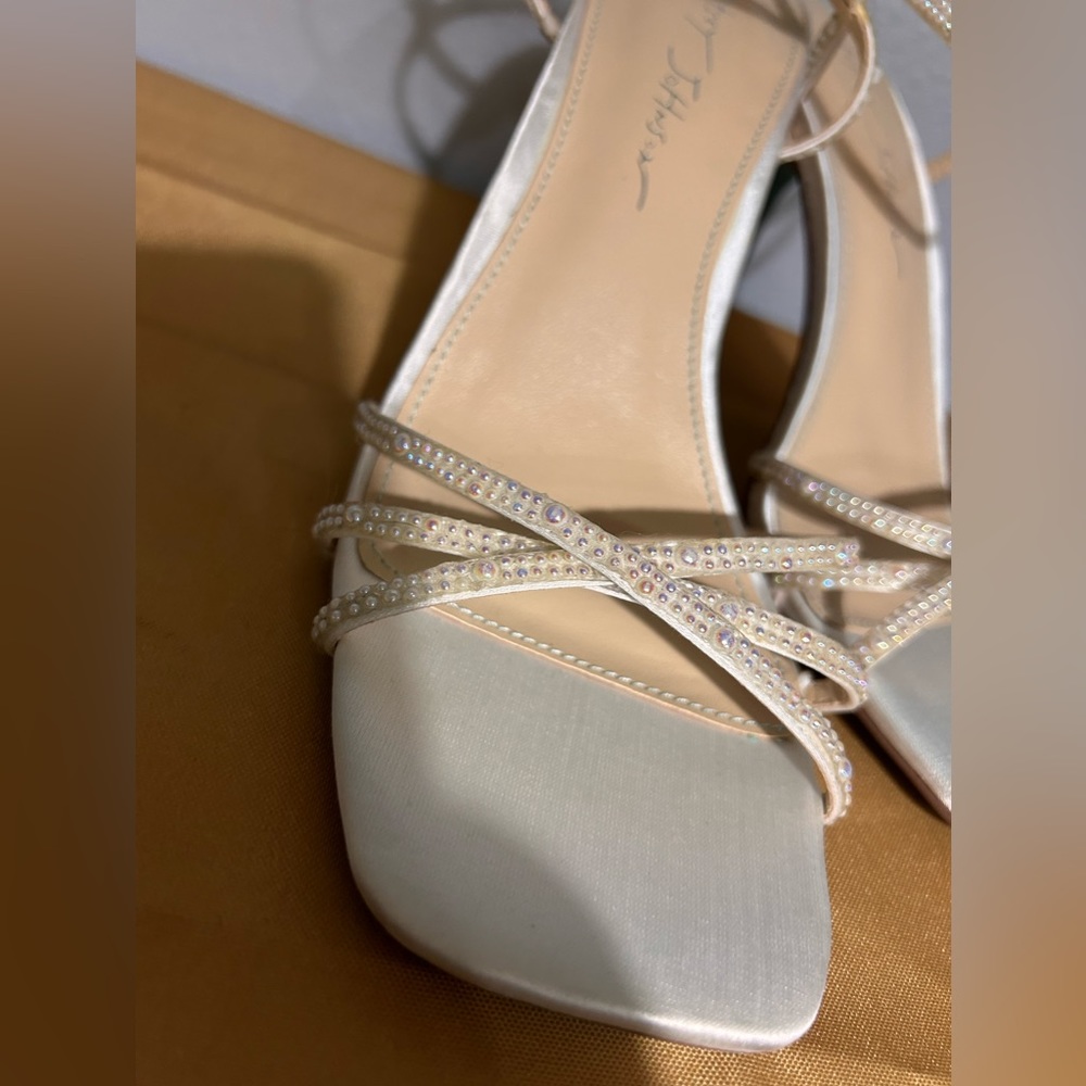Betsey Johnson Strappy Gold Heels • Size 7.5 (true to size) - Picture 14 of 15